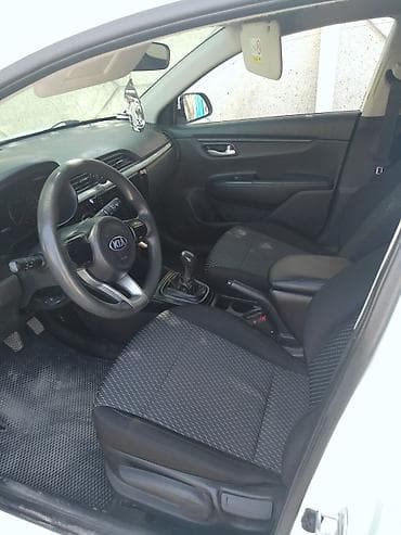 Kia Rio: 2017 г., Седан — 6
