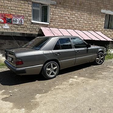 Продажа авто: Mercedes-Benz W124: 1993 г., 2.2 л, Автомат, Бензин, Седан — 7