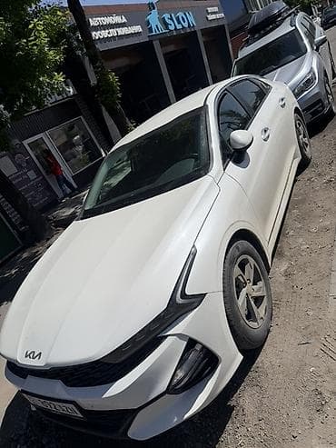 гран туризмо: Kia K5, белый жемчуг седан бизнес-класса Основные характеристики: - — 3