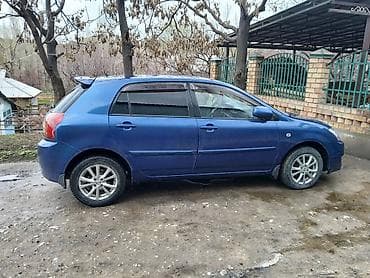 Toyota Corolla: 2004 г., 1.6 л, Автомат, Хэтчбэк