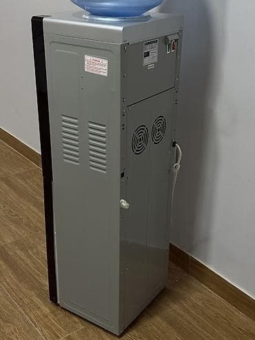 Морозильники: Кулер для воды, Б/у, Самовывоз — 2