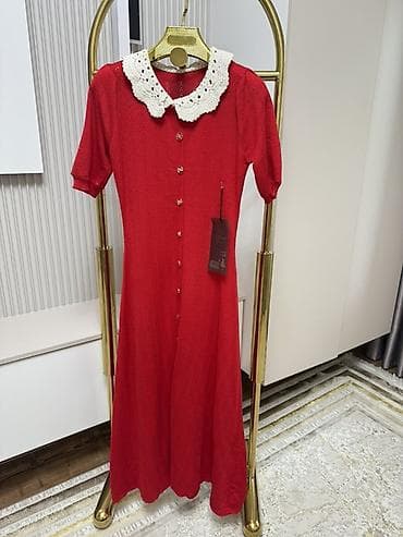 платье с воротником: Платье-миди - Варианты цвета: оливковый и красный. - Материал: тонкий — 2