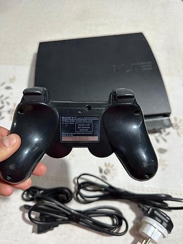 Игровая приставка Sony PlayStation 3 (Slim) Комплектация: - Консоль