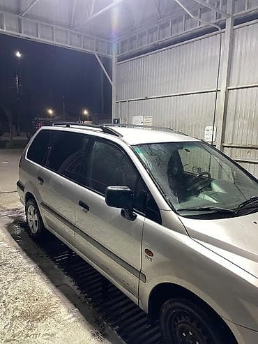 e53 4 8: Mitsubishi Chariot: 1999 г., 2.4 л, Механика, Бензин, Минивэн — 2