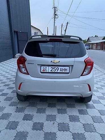 спарк spark: Chevrolet Spark: 2017 г., 1 л, Ручные, Бензин, Хэтчбэк — 4