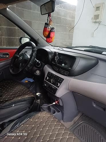 Продажа авто: Nissan Almera Tino: 2003 г., 1.8 л, Механика, Бензин, Хэтчбэк — 4