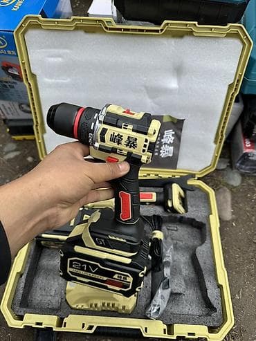 black decker: Аккумуляторный набор электроинструмента 21V в кейсе Состав — 4