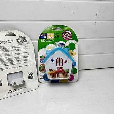 Трековые светильники и споты: Ночник LED “Домик” (синий) Яркий и компактный ночник в форме уютного — 1