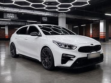 Продажа авто: Kia K3: 2018 г., 1.6 л, Робот, Бензин, Лифтбек — 3