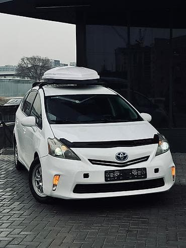 bmw e90: Toyota Prius: 2013 г., 1.8 л, Типтроник, Гибрид, Универсал — 2