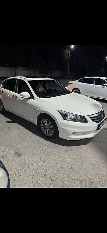 чехии: Honda Accord: 2011 г., 2.4 л, Автомат, Бензин, Седан — 1