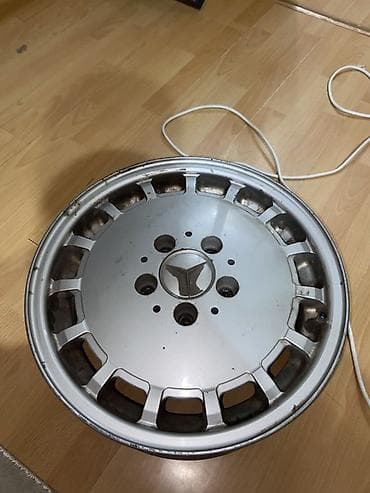 27565 р18: Литые Диски R 15 Mercedes-Benz, 1 шт, отверстий - 5, Б/у — 1