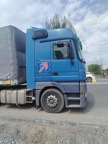 daf 480: Тягач, Mercedes-Benz, 2005 г., Тентованный — 4