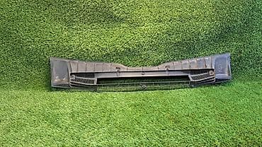 e39 е39: Решетка радиатора BMW 2004 г., Б/у, Оригинал — 1