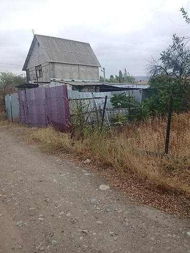 участок дачи: Продаётся загородный дом с участком. - Отдельно стоящий 2-этажный дом — 1