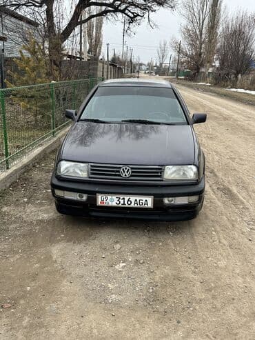 авто ру шины и диски б у: Volkswagen Vento: 1993 г., 1.8 л, Механика, Бензиновая, Седан — 3
