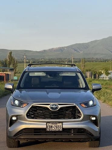 е34 сиденья: Toyota Highlander: 2022 г., 2.5 л, Вариатор, Гибрид, Кроссовер — 1