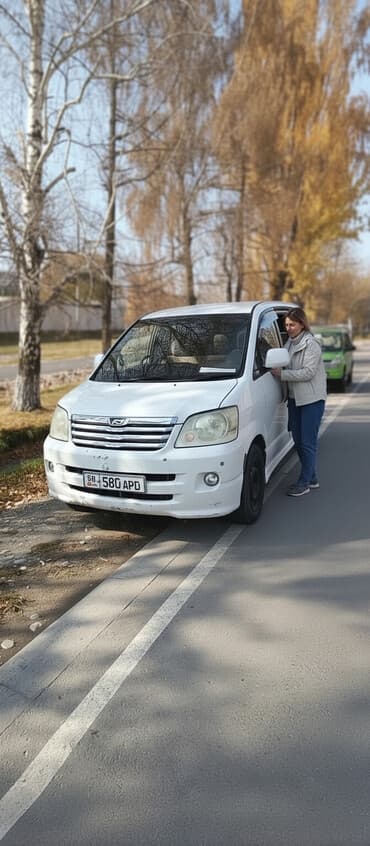 подушка тайота виш: Toyota Noah: 2003 г., 2 л, Автомат, Бензин, Минивэн — 2