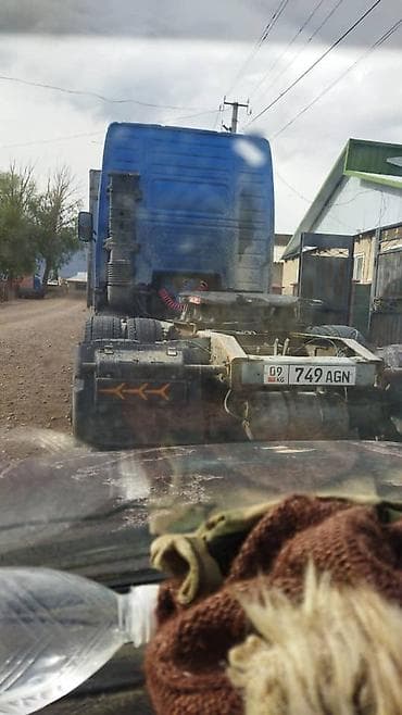 sprinter cdi: Тягач, Volvo, Шторный — 2