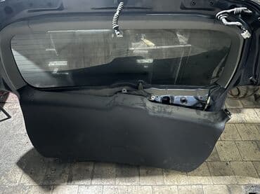 багаж одиссей: Крышка багажника Toyota, 2003 г., Б/у, Оригинал — 4