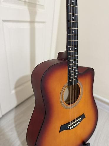 Синтезаторы: Срочно продается акустическая гитара 41 размер в отличном состоянии — 3