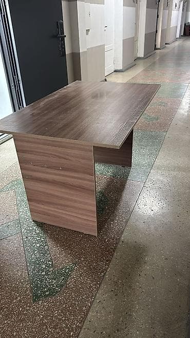 Офисные столы: Офисный стол, Нерегулируемый, цвет - Коричневый, Прямоугольный, ЛДСП — 1