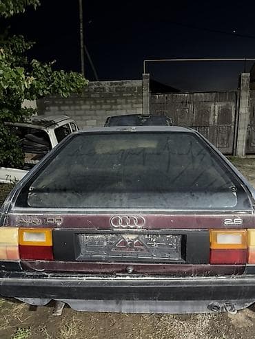 багаж 124: Крышка багажника Audi, 1989 г., Оригинал — 1
