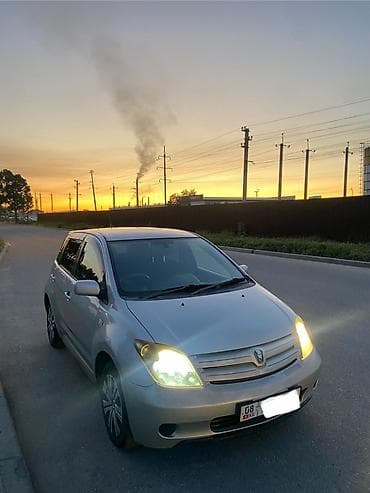 Toyota Ist: 2004 г., 1.3 л, Автомат, Бензин, Хэтчбэк