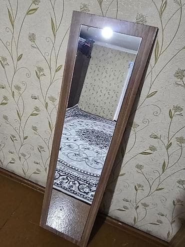 Напольное зеркало в узкой раме - Тип: прямоугольное