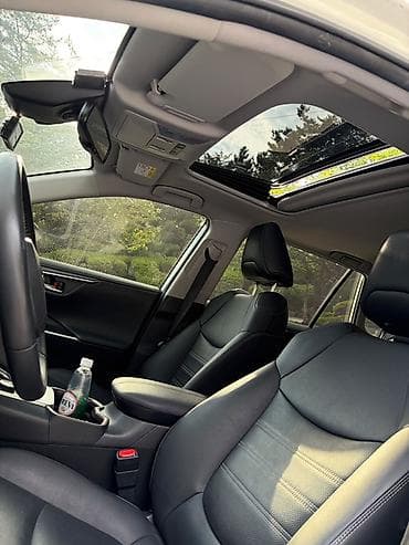 range rove: Toyota RAV4: 2021 г., 2.5 л, Гибрид, Кроссовер — 4
