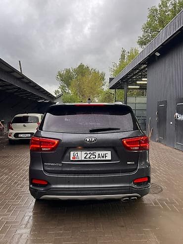 Продажа авто: Kia Sorento: 2018 г., Автомат, Кроссовер — 3