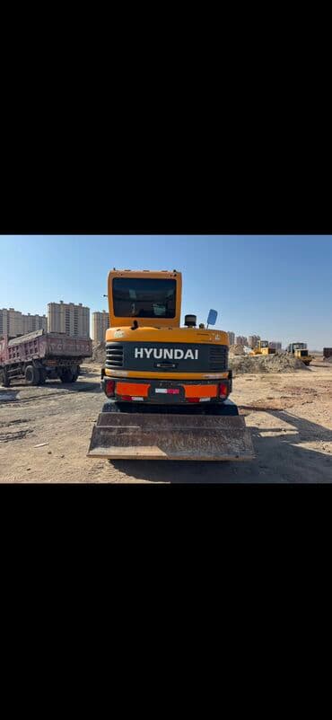 215 65 16 с: Экскаватор, Hyundai, 2014 г., Колесный — 4