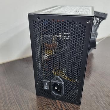 блоки питания aerocool: Блок питания, Новый, 700 Вт, 80 Plus, 700 Вт — 6