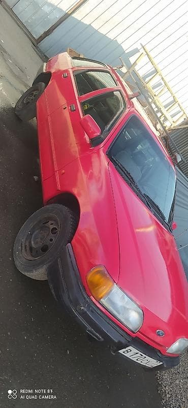 Ford Sierra: 1988 г., 1.6 л, Механика, Бензин, Хэтчбэк