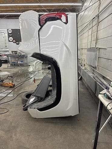 Транспорт: Крышка багажника Toyota, 2022 г., Оригинал — 2