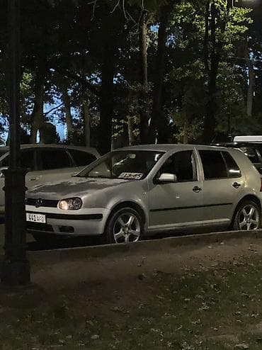 Продажа авто: Volkswagen Golf: 2002 г., 1.6 л, Механика, Бензин, Хэтчбэк — 1