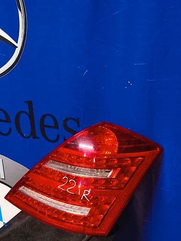 Задний правый стоп-сигнал Mercedes-Benz 2010 г., Б/у, Оригинал, Япония