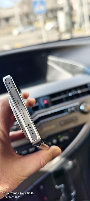 so dimm: Vivo X100 Ultra, Б/у, цвет - Серебристый — 4