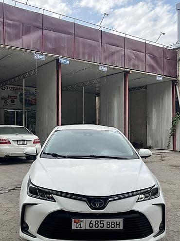 avalon 2017: Toyota Corolla: 2021 г., 1.8 л, Вариатор, Гибрид, Седан — 2