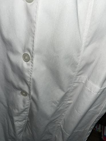 халаты белые медицинские: Белый медицинский халат классического кроя. Размер 50 (не маломерка ) — 2