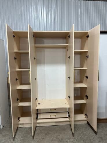 Буфеты: Шкаф Большой шкаф Шириной 1.6 Глубина 52 Высота 2.1 Доставка по — 2