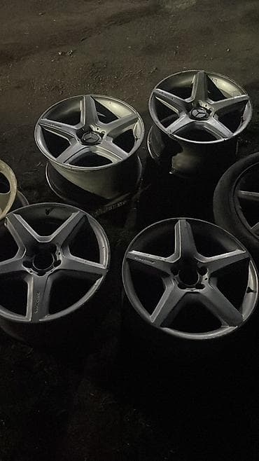 сиденья mercedes: Колеса в сборе 235 / 40 / R 18, Лето, Б/у, Комплект, Легковые, Литые, отверстий - 5 — 1