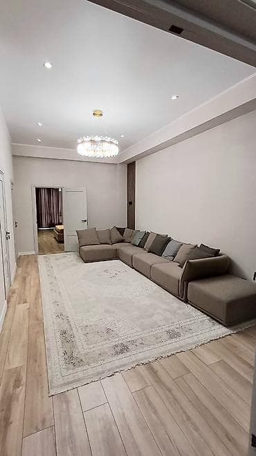 3 комнаты, 92 м², Элитка, 2 этаж, Дизайнерский ремонт