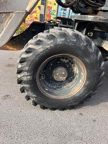 коробка сатылат: Экскаватор, Hyundai, 2012 г., Дөңгөлөктүү — 2