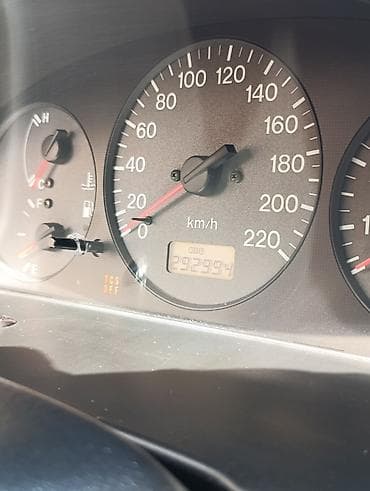 каропка на мазда: Mazda 323: 1999 г., 1.5 л, Автомат, Бензин, Универсал — 6
