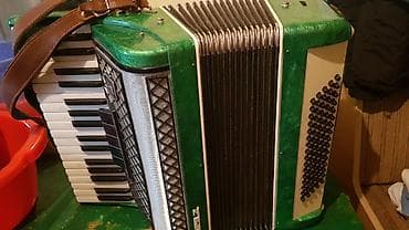 Спорт жана хобби: Аккордеон Jadran Z (Ядран Z), зелёный перламутровый корпус. - — 2