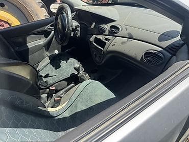 apollo solo: Ford Focus: 2003 г., Механика, Бензин, Хэтчбэк — 4