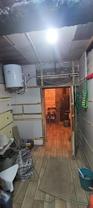 мансардный дом: Дача в с. Арашан. Участок 6 соток, ровный, огорожен. На участке дом — 4
