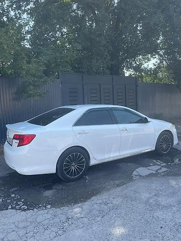 м 20: Toyota Camry: 2012 г., 2.5 л, Автомат, Бензин, Седан — 6