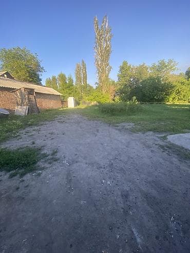 земельный дом: Продается дом 3 комнаты газ вода паровое отопление участок 12 соток — 6